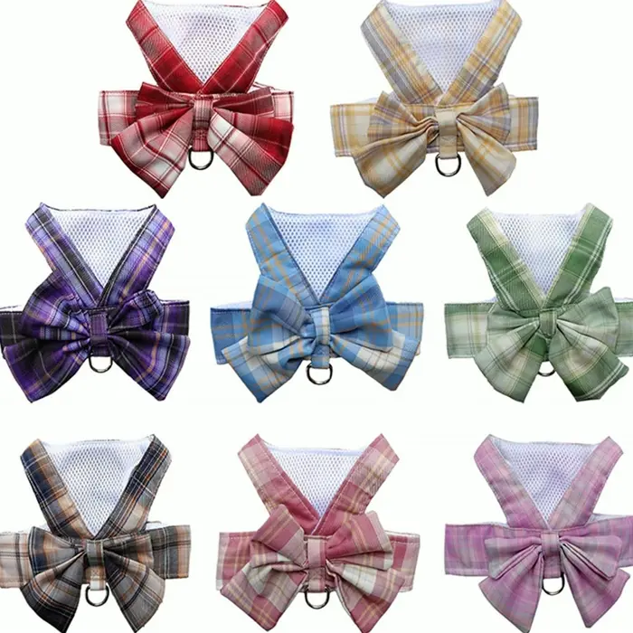 Pet Leash Set with Cute Plaid Design